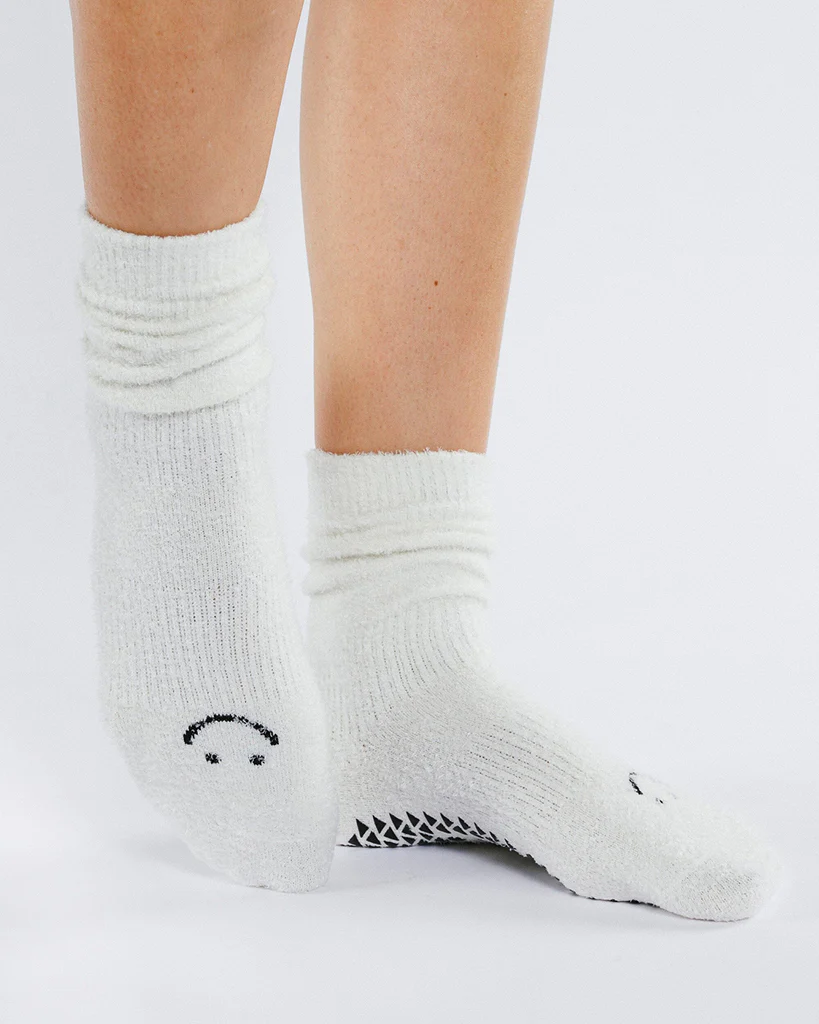 Pointe Studio Happy Cloud Crew Grip Ankle Sock - Womens - Bone - Image 3